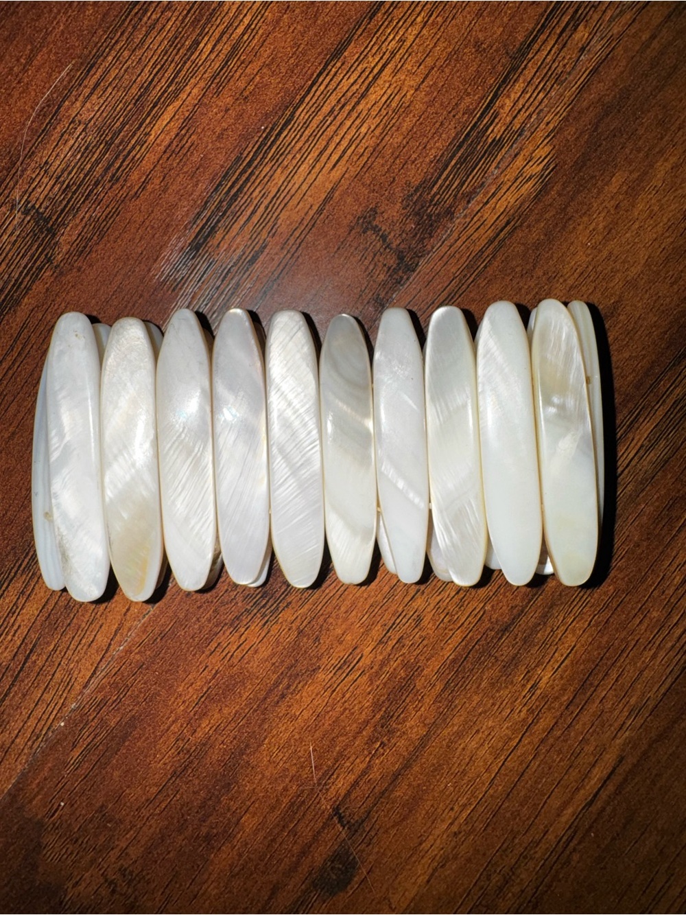 Vintage Mother of Pearl Stretch Bracelet - Cream/White